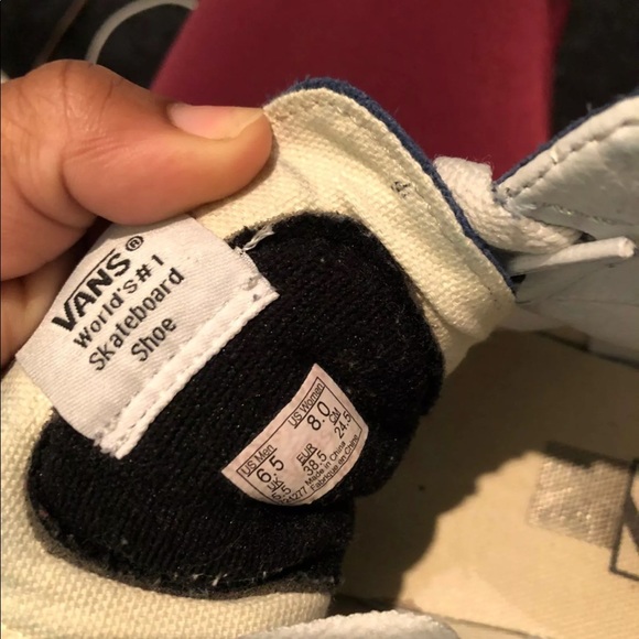 Vans - Picture 3 of 3